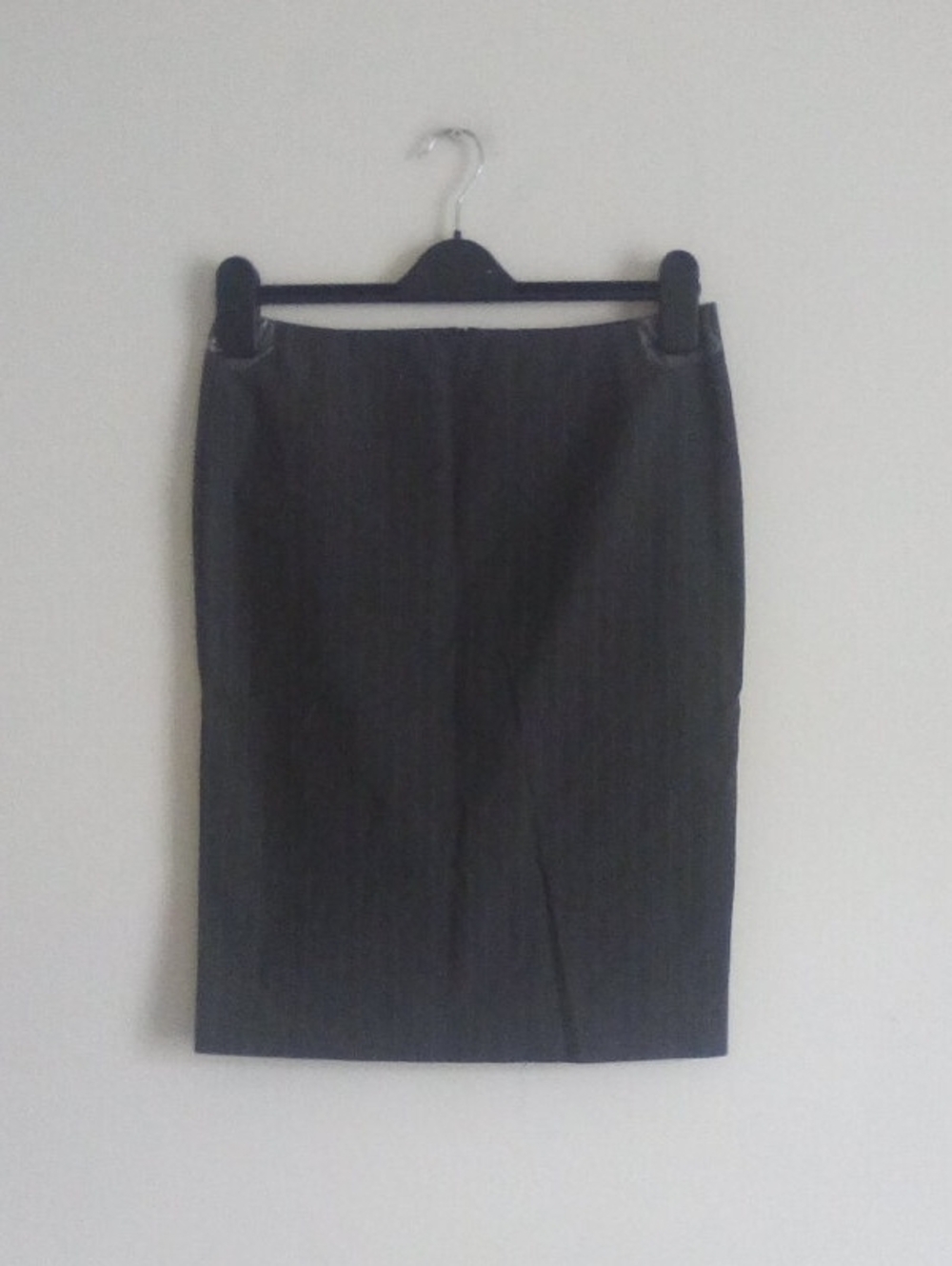 Sisley Pencil Skirt in Pinstripe Size 40